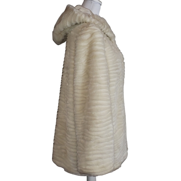 Cream Faux Fur Textured Hooded Jacket Sz Small Button Up Lined Cozy Winter Coat - Picture 3 of 16